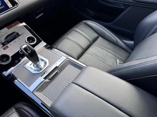 Land Rover Range Rover Evoque 1.5 P300E S AWD R-Design Panoramadak Camera Stoelverwarming Carplay Meridian / 34