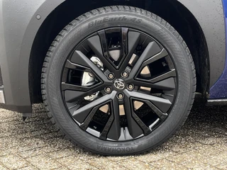 Toyota bZ4X Touring EXECUTIVE AWD 75 kWh NIEUW! PANODAK JBL-AUDIO 1500KG TREKGEW LM-VELGEN 20" 4S-BANDEN STOELVERW/KOELING STUURVERW BLIND SPOT WARMTEPOMP EL-ACHTERKLEP / 44