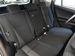Toyota RAV4 2.5 Hybrid Dynamic / 8