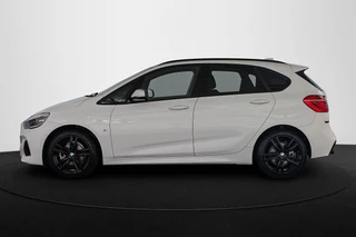 BMW 2-serie Active Tourer 218i M Sport Head-Up Sportstoelen Stoelverwarming HiFi Camera / 31