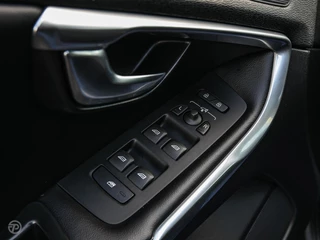 Volvo V40 2.0 D3 150 PK Business Sport R-Design Panoramadak Harman Kardon LED Standkachel Trekhaak Stoelverwarming 18" / 36