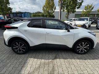 Toyota C-HR 2.0 PLUG-IN HYBRID 220 FIRST EDITION STOEL/STUURVERW BLIND-SPOT PARK-SENSOREN NAVI APPLE/ANDROID EL-ACHTERKLEP 18" LM-VELGEN / 5