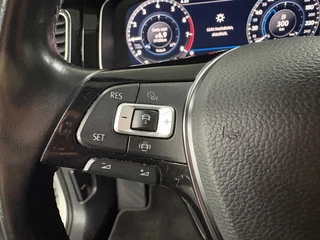 Volkswagen Golf 1.5 TSI Highline/ NL auto/ Pano/ Parkeersensoren / 19