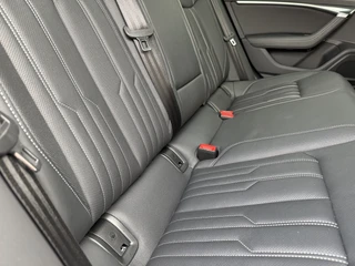 Audi A6 Avant 55 TFSI e 367pk quattro Pro Line S Competition Audi Exclusive kleur / 39