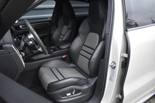 Porsche Cayenne Coupé 3.0 E-Hybrid Lightweight  | ACC | 22'' GT Design | Matrix PDLS+ | Carbon Dak | Luchtvering | 360 Camera | / 9