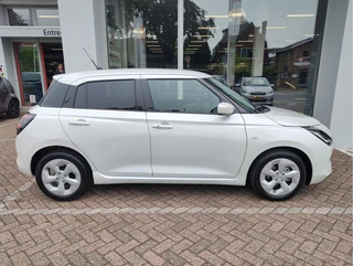 Suzuki Swift 1.2 SELECT SMART HYBRID  Direct Leverbaar | Tot 10 JAAR GARANTIE!  Inclusief € 2.400,- Voorraad Voordeel / 8