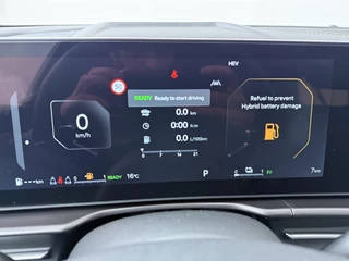 Kia Sportage 1.6 T-GDi Plug-in Hybrid AWD DynamicPlusLine  €5.000,- voordeel - Schuif-/Kanteldak - Apple Carplay/Android Auto - Stoel-/Stuurverwarming - Privacy Glass 7 Jaar of 150.000km Fabrieksgarantie / 24