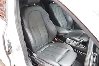 BMW X2 xDrive20i High Executive M Sport Pakket Automaat  / Navigatiesysteem Plus / Leder / Panoramadak / Achteruitrijcamera / Stoelverwarming / Climate Control / Hifi / Shadow Line / Parkeersensoren voor+achter / Extra Getint Glas / 19 Inch / 19