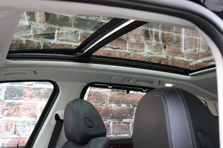 BMW X3 xDrive30i High Executive xLine Automaat  / Panoramadak / Trekhaak / Sportstoelen / Leder / 19 Inch / Driving Assistant Plus / Hifi / LED / Head-Up Display / Achteruitrijcamera / Stoelverwarming / Adaptief Onderstel / Multifunctioneel Instrumentenpaneel / 27