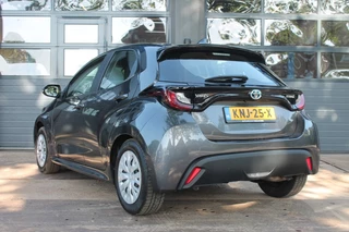 Toyota Yaris 1.5 HYB. ACTIVE Automaat / Camera / Cruise control / Dab radio / Apple carp. / 11