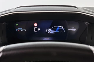 Peugeot 208 1.2 Hybrid 145 e-DCS6 GT Navigatie Adaptieve Cruise Control Achteruitrijcamera / 11