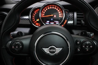 MINI 5-Deurs 2.0 Cooper S Chili Serious Business | PANORAMADAK | HEAD UP | LEDER | STOELVERWARMING | CLIMA / 33