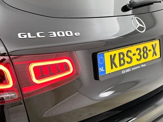 Mercedes-Benz GLC-klasse 300e 4MATIC Business Solution Luxury CAMERA | TREKHAAK | NAVI & CARPLAY / 40