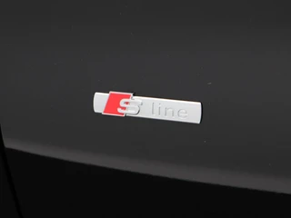 Audi A3 Sportback 45 TFSi 272 Pk e S-line Competition | Trekhaak | Stoelverwarming | Adaptive Cruise | Half Leer | Camera | Carplay | 18 Inch | 28.601 Km !! / 15