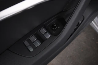 Audi A6 Avant 55 TFSI e quattro Competition S-line  262pk, zwarte hemel s-line stuur climate, / 18
