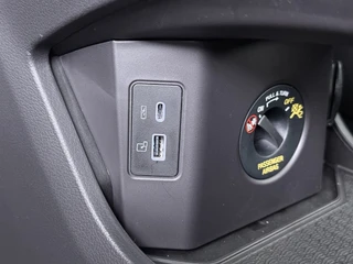 Omoda 5 EV Premium 61 kWh  - Schuif/kantel dak - Adaptieve cruisecontrol - Sfeerverlichting - Apple Carplay - Android Auto 7 Jaar of 150.000km Fabrieksgarantie / 32