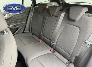 Ford Focus Wagon 1.0 EcoBoost AUTOMAAT Hybrid ST Line Style stoelverwarming, elect bed. trekhaak, 1 e eigenaar, NL auto met nap / 19
