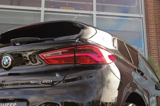 BMW X2 sDrive20i High Executive Edition | M-sport | Driving Assistant Plus | Camera | Apple Carplay | File assistent | Active cruise control | Park Assistant | DAB | Sportstoelen | LED / 48
