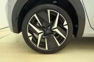 Peugeot 208 1.2 Hybrid 145 e-DCS6 GT | 17 Inch | Automaat | Achteruitrijcamera | Apple carplay | Voorstoelen verwarmd | / 14