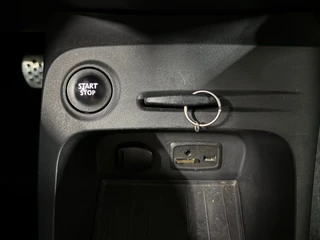 Renault Captur 0.9 TCe Dynamique/ Achteruitrijcamera/ Parkeersensoren achter / 27