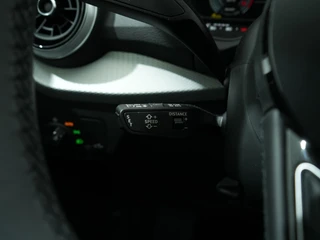 Audi Q2 35 TFSI 150PK S LINE S-TRONIC  | Panoramadak | Cruise Adaptief | Camera | Elektr. achterklep / 21