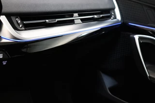 BMW X1 sDrive18i High Executive Automaat  / Widescreen Display / Stoelverwarming / Leder / Climate Control / Driving Assistant Plus / Cruise Control / Leder / Achteruitrijcamera / 17 Inch / Adaptieve LED koplampen / 30
