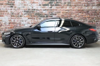 BMW 4 Serie Gran Coupé 420i High Executive M Sport Pakket Automaat  / Live Cockpit Professional / Schuif-/kanteldak / Leder / DAB / Stoelverwarming / 19 Inch / Shadow Line / Active Cruise Control / LED / M Sportremsysteem / Achteruitrijcamera / Extra Getint Glas / 4