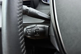 Peugeot 208 1.2 PureTech Active Pack | Navigatie | Parkeersensoren achter | Cruise Control | Lichtmetaal 16inch | Apple Carplay/Android Auto / 20