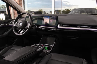 BMW 2-serie Active Tourer 230e xDrive Luxury Line | 1e eigenaar | BTW auto | Driving Assistant | Harman Kardon | 360 camera | Panoramadak | Head-up | M-sportstuur | Keyless entry / 12
