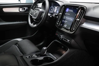 Volvo XC40 2.0 T4 | PANORAMADAK | BLIS | DAB | APPLE | ON CALL | 20" / 4