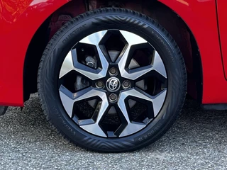 Toyota Aygo 1.0 VVT-i x-otic STOELVERWARMING CAMERA AIRCO EL-SPIEGELS LM-VELGEN 4S-BANDEN / 27