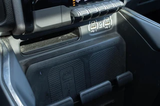 Dodge Ram 1500 4X4 5.7 V8 4x4 Crew Cab Limited / 38