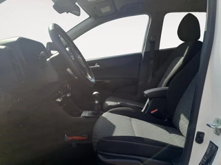 Kia Picanto 1.0 DPI ExecutiveLine | Stoel en stuurverwarming | Navigatie | Camera | Keyless met startknop | Climate control | Cruise control | Getinte ramen achter | / 15