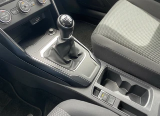 Volkswagen T-Roc 1.0 TSI Style 116 pk  | adaptieve cruise control | navigatie | parkeersensoren | all season banden | climate control / 32