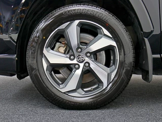 Toyota RAV4 2.5 Plug in Hybrid AWD Style LED | Winterpack | Navigatie / 7