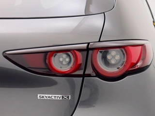 Mazda 3 2.0 SA-X Luxury Trekhaak | Leder | Head-up | All-seasonbanden / 48