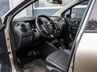 Renault Captur 1.2 TCe Dynamique | Automaat | Navi | Camera | Keyless | Climate control | Trekhaak / 17