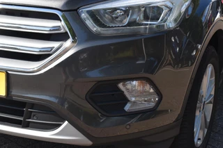 Ford Kuga 1.5 EcoBoost Titanium 2e Eigenaar | BSM | Navigatie  | 100% Onderhouden | 12 mnd BOVAG Garantie | Whatsapp 06-53188999 / 17
