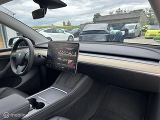 Tesla Model Y Long Range Dual Motor / 9