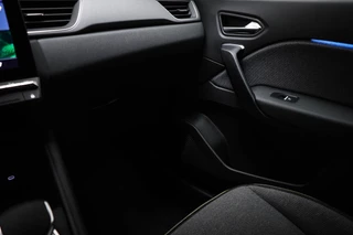 Renault Captur 1.3 mild hybrid 160 techno / 35