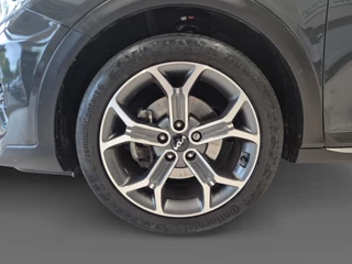 Kia XCeed 1.5 T-GDI MHEV DynamicLine | Cruise Control | Climate Control | Camera | Navigatie | 18 Inch Velgen | / 10
