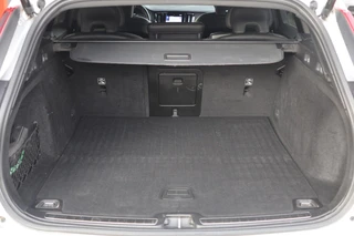 Volvo V60 T6 Recharge AWD R-Design / 14