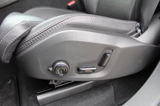 Volvo XC90 2.0 T8 Recharge AWD Plus Bright  | Luchtvering | 22" | Panoramadak | Leder | BLIS / 39