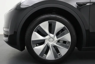 Tesla Model Y Long Range AWD 75kWh Full Self Driving 93% SOH l Warmtepomp l Trekhaak afneembaar / 11