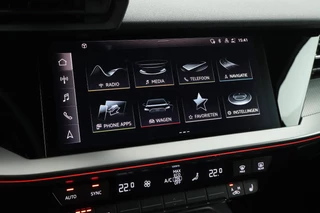Audi A3 Sportback 45 TFSIe 245pk S edition Competition Camera Keyless HUD Stoelverwarming Adaptive Cruise Navigatie S-Line / 25