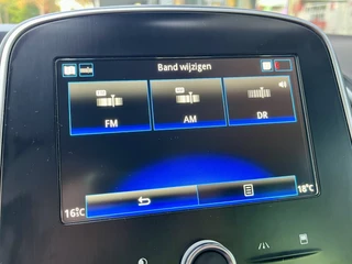 Renault Scénic 1.3 TCe 115 Limited  | Stoelverwarming | All Seasons | Navigatie | 1800KG Trekgewicht | Camera | DAB | Climate Control | Reservewiel | Apple CarPlay/Android Auto / 44