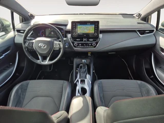 Toyota Corolla 2.0 Hybrid Executive / 17