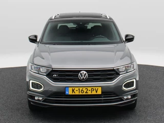 Volkswagen T-Roc 1.5 TSi 150 Pk Automaat R line | Black Style | Trekhaak | Stoelverwarming | Panorama dak | Camera | Adaptive Cruise | Climatronic | Carplay | 19 Inch | 58.509 Km !! / 5