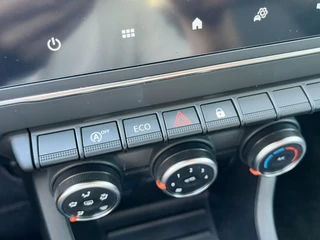 Renault Clio 1.0 TCe 90 Evolution  | Lichtmetaal | Parkeersensoren | Dodehoek | Navigatie | Airco | Cruise Control | Chrome Pakket | Elektrische Ramen | Getint Glas | NL Auto | BTW Auto | Apple CarPlay/Android Auto / 28