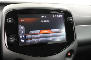Toyota Aygo 1.0 VVT-i x-play  5 Deurs, Camera, / 21
